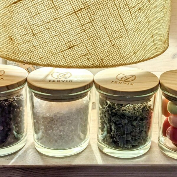 Lõhnaküünal puidust tahiga Lavendel-piparmünt