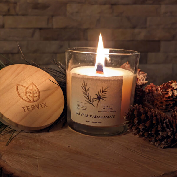 ILUVIGADEGA Lõhnaküünal puidust tahiga Salvei-kadakamari